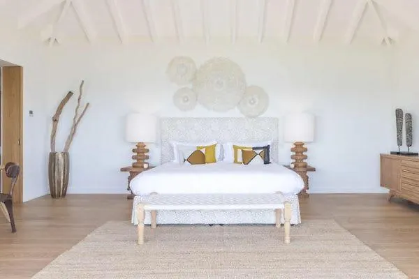 Deluxe Sweet Dew Villa in Anse des Cayes Gustavia