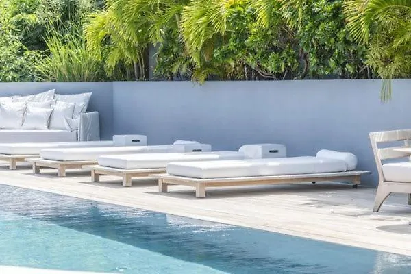 Deluxe Sweet Dew Villa in Anse des Cayes Γουσταβία
